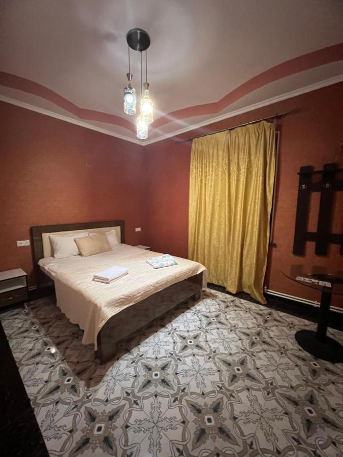 Z Narek Hotel Abovyan Buitenkant foto