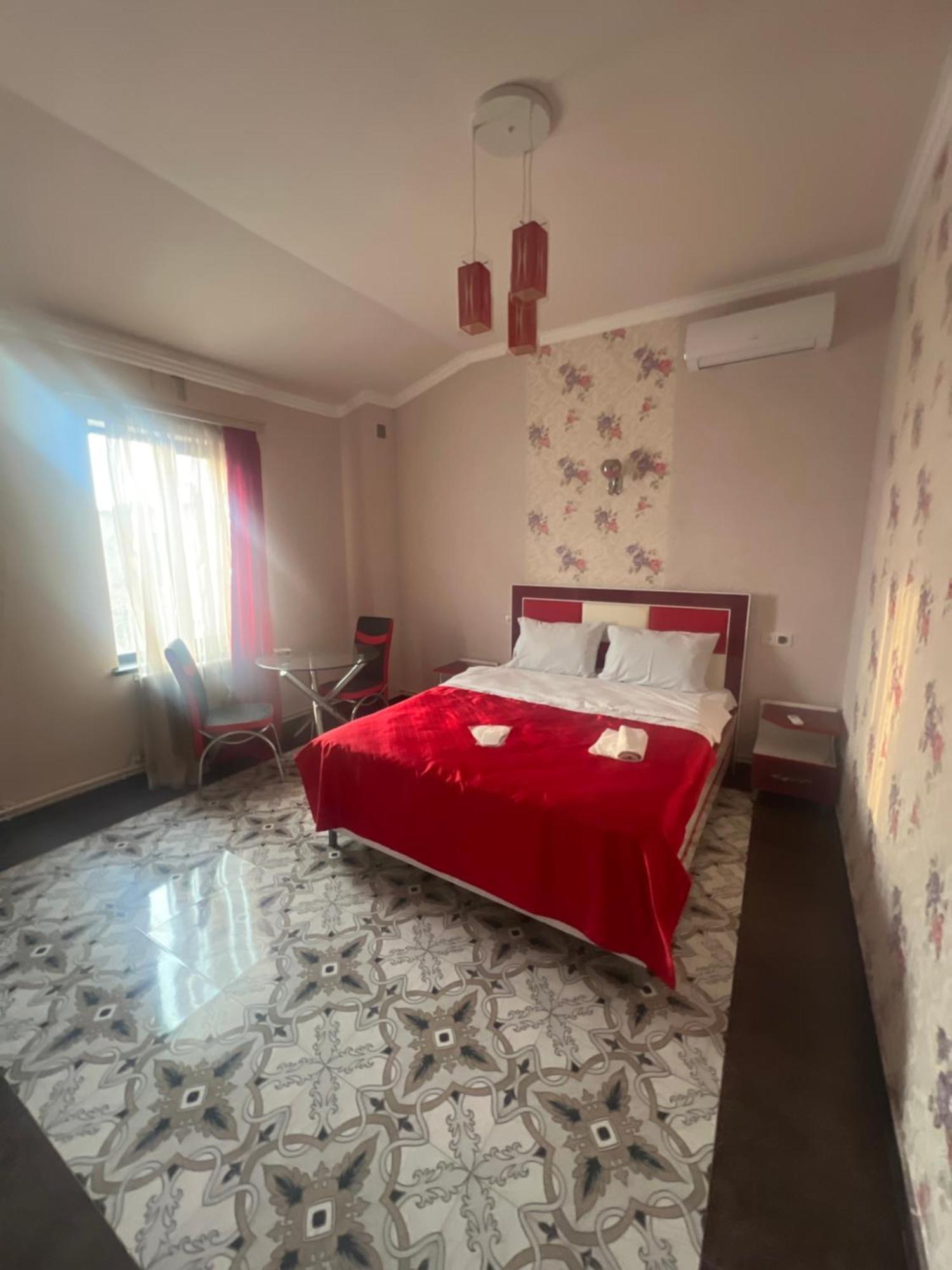 Z Narek Hotel Abovyan Buitenkant foto